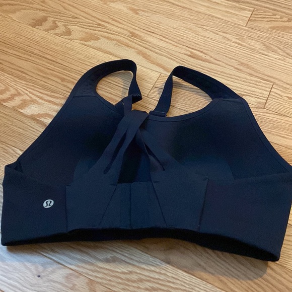 Lululemon Air Support Bra NEVER WORN Size 36C, Navy Blue - Picture 2 of 15